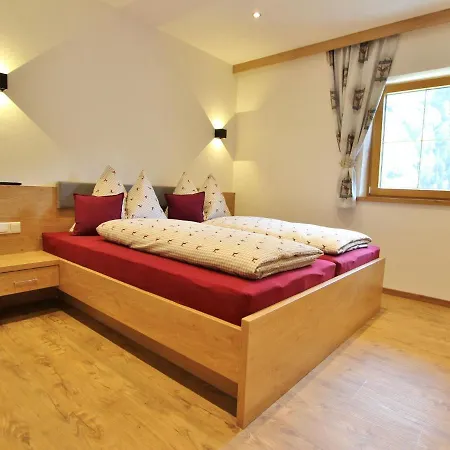 Spacious In With Ski Boot Heaters *